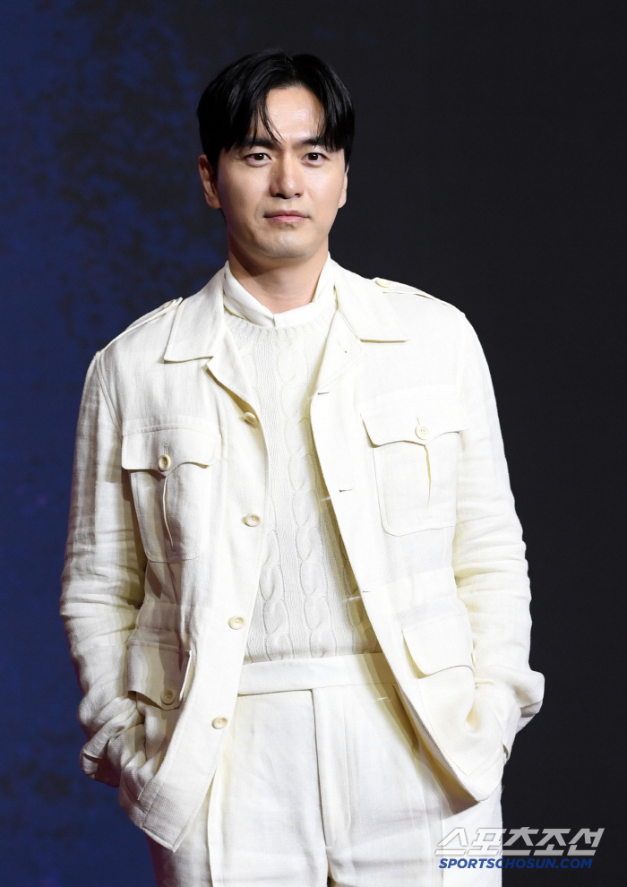  Lee Jinwook's excitement