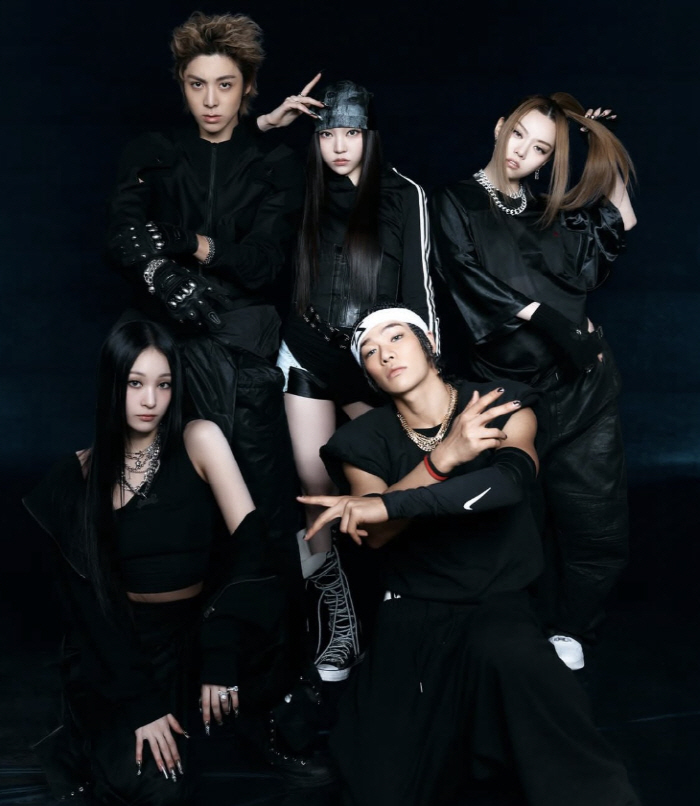 Shinsegae Chairman's Daughter Debuts With Teddy's Mixed Group...the same team as Youngseo from ILLIT 