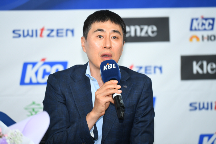 Should I keep the Big 5 Busan KCC Super Team...The question of selecting 1.4 billion won in cash as compensation for KT and Huh Hoon is salary cap