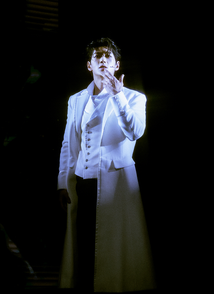 The son of the Hak family, Moon Yu-gang, followed by the musical Dorian Gray...I learned a lot