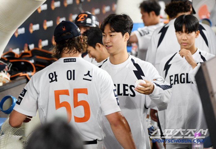Finally, Kim Seohyun.. Hanwha coach Kim Jae-gul called a meeting! → I won, but if you're going to regret it, let's regret it