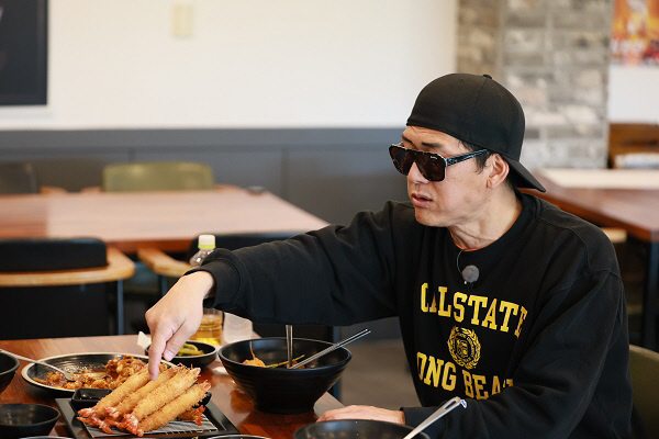 God Park Jun-hyung Shocking Racism in Childhood...Aido Spitting in a Lunch Box (American Radio)
