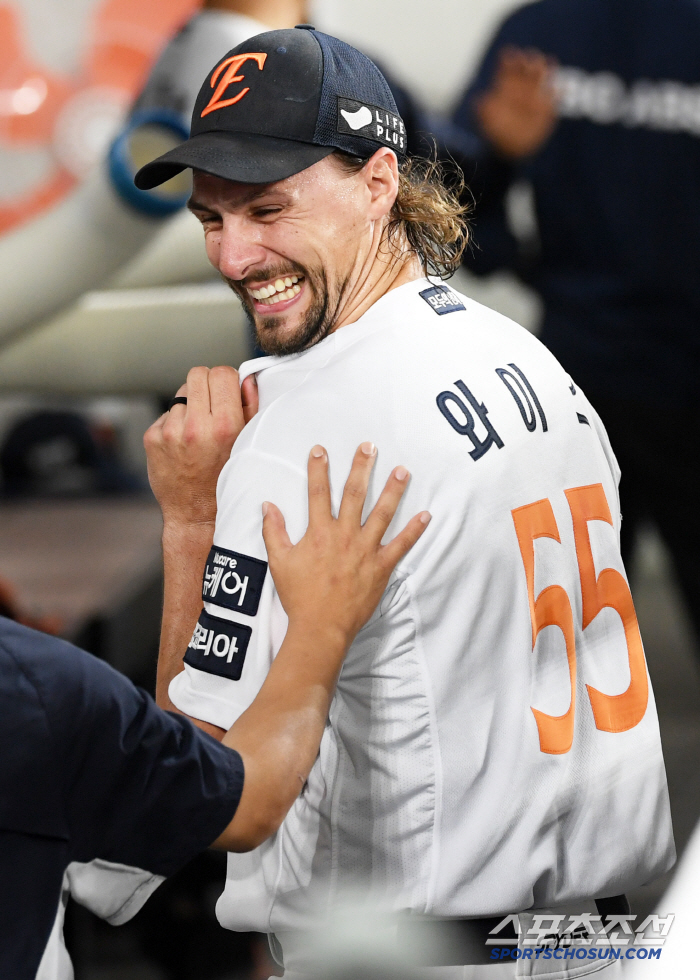 I have to return last month's sweep, right? Hanwha, I waited a month. Doosan 62, completely destroyed! a strong start to the three-game series