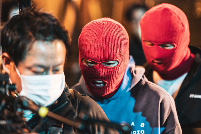 Lee Jung-ha, how did you become a masked fighter..One behind the scenes
