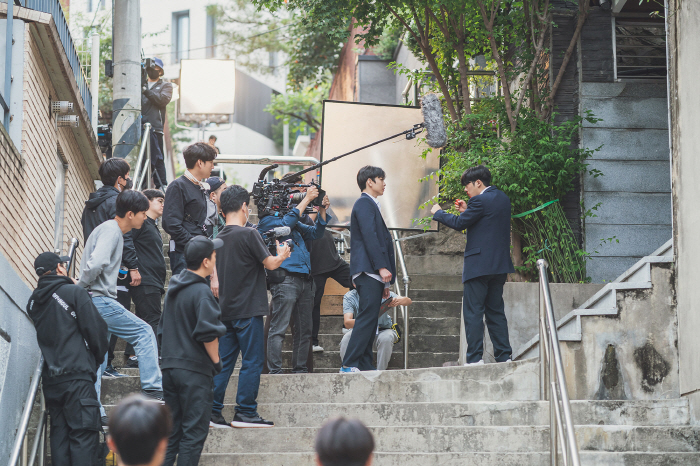 Lee Jung-ha, how did you become a masked fighter..One behind the scenes