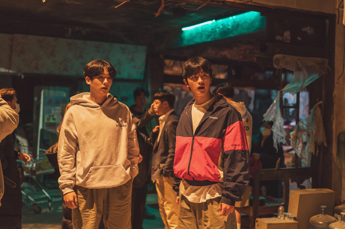 Lee Jung-ha, how did you become a masked fighter..One behind the scenes