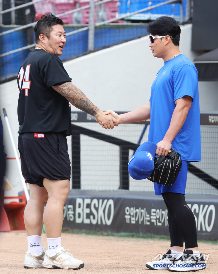 The legend and legend that I met at the championship. Oh Seung-hwan, welcome, Choi Hyung-woo. Isn't your body so good? 