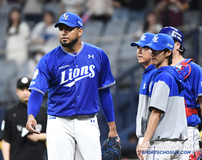 Reyes returns with no schedule for rehabilitation...What? Replacement? It's too early to say, but...