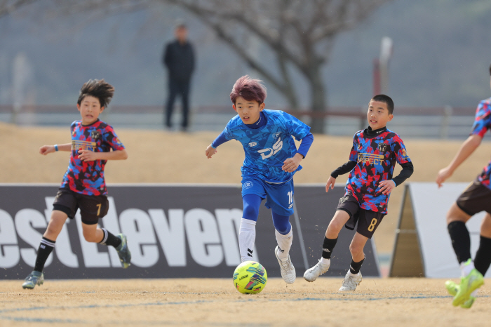 Yeongdeok Football Festa Summer League Invites Jubilo Legend Morissita Instructor to Host in July