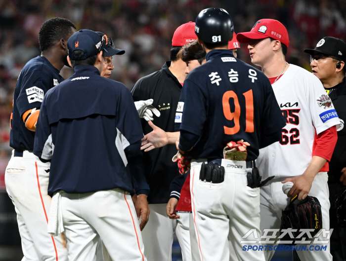 151km sand dune → bone fragments on the back of the hand...The pitcher and the head of the team apologized for the video call