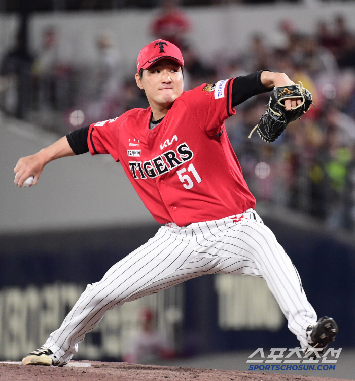 Choi Hyung-woo is the first KBO player! For the first time in the Tigers, Jeon Sang-hyun!KIA kept a fifty percent score Samsung 63 Overpowered 