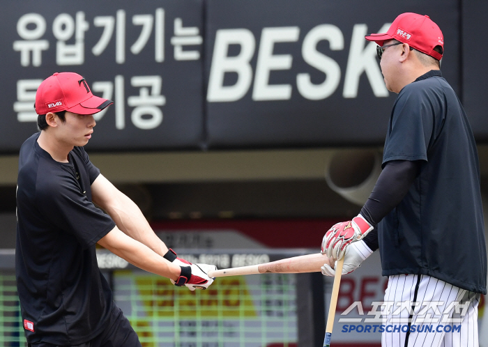 Coach Kkot Bum-ho's special one-point lesson, the best outfielder (Gwangju site)