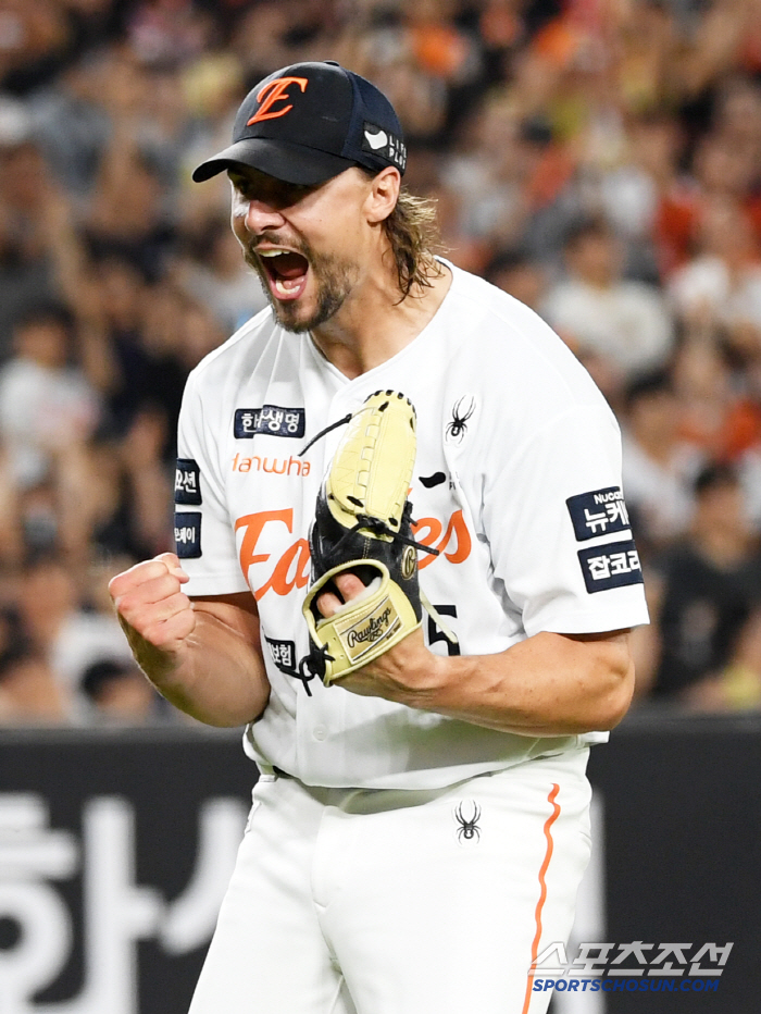 Fatal error of backup, how did the foreign pitcher care → Hanwha Weiss' mind full of fundamentals, that's baseball