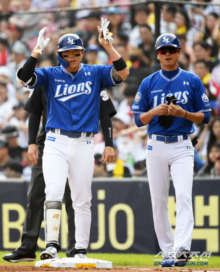 The four places are all different...Ryu Ji-hyuk's finger mystery. First of all, the starter is out