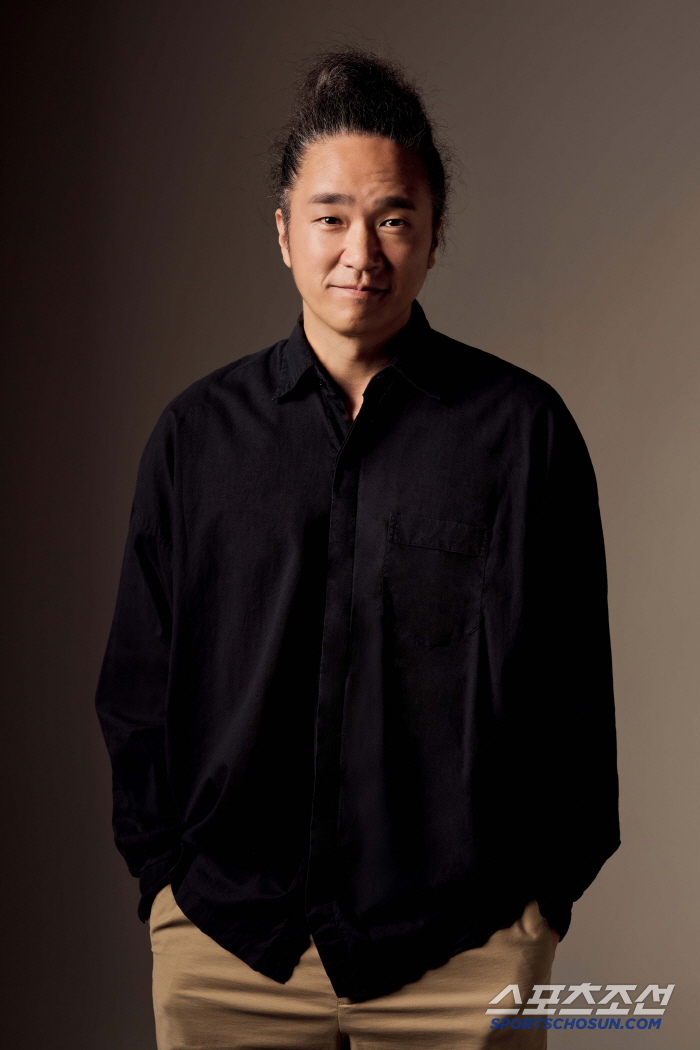 Hello 82, CEO of New K-pop, Choi Jae-yoon, who Billboard also recognized, is the first Billboard Indie Power Players to be selected