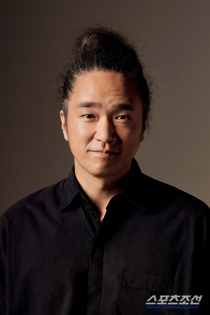 Hello 82, CEO of New K-pop, Choi Jae-yoon, who Billboard also recognized, is the first Billboard Indie Power Players to be selected