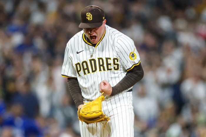 A fast ball? It was just one. Roberts' reason for Kim Hye-sung's replacement, Morehorn threw more breaking balls