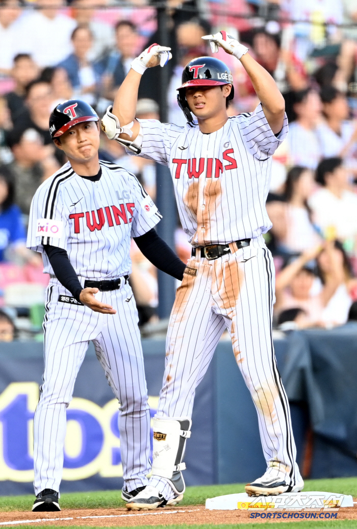 I won't lose 1st place! LG, which broke down the must-win group, shook off the chase of Hanwha and led the team Mercury 