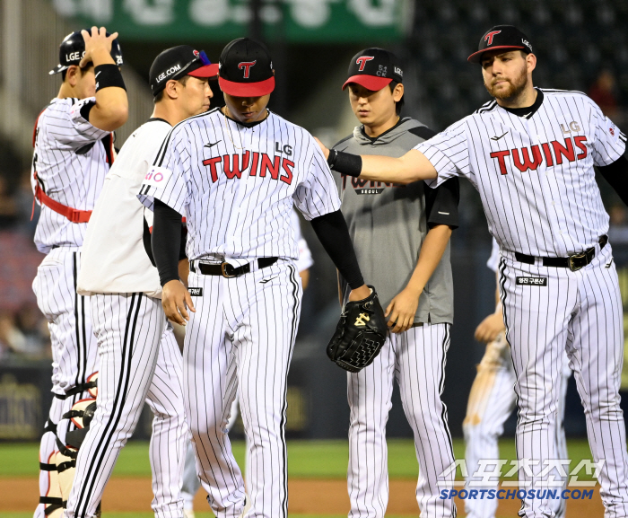 I won't lose 1st place! LG, which broke down the must-win group, shook off the chase of Hanwha and led the team Mercury 