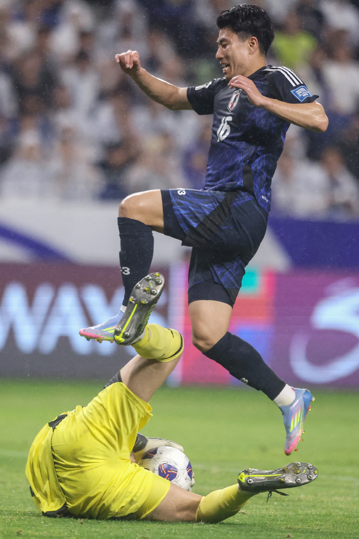 I'm angry at the victory! The youngest is 18 years old and 199 days old, and he is angry at the youngest winning goal...Unfair things. There were many World Cup opportunities