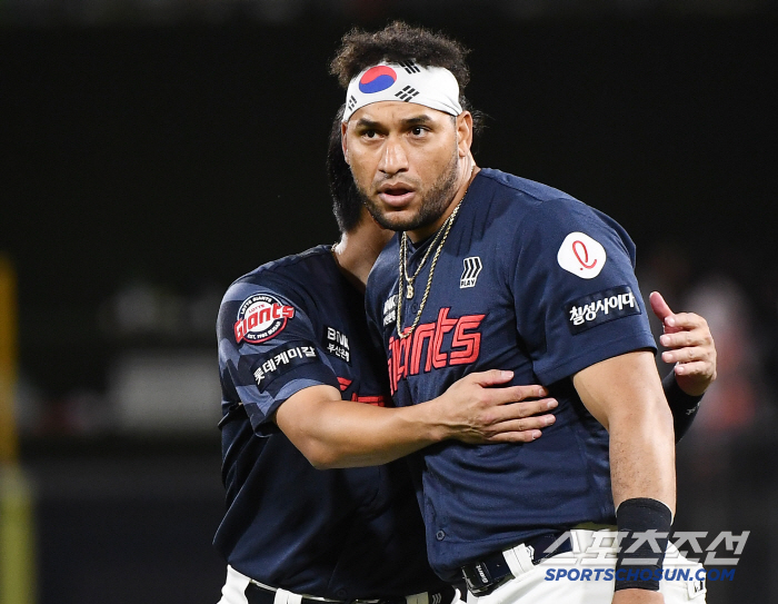 In the 8th episode of 'Promise,' Park Young-hyun broke down! Reyes' come-from-behind two-run final hit → Choi Jun-yong  Kim Won-joong's iron wall throw...A revenge match against KT 
