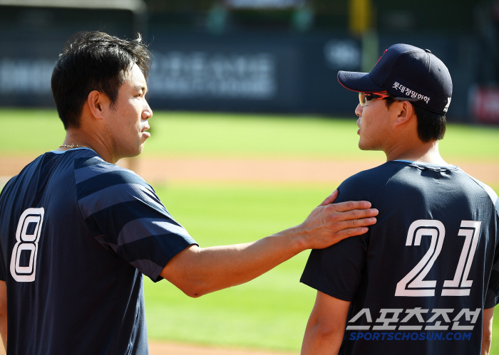 In the 8th episode of 'Promise,' Park Young-hyun broke down! Reyes' come-from-behind two-run final hit → Choi Jun-yong  Kim Won-joong's iron wall throw...A revenge match against KT 