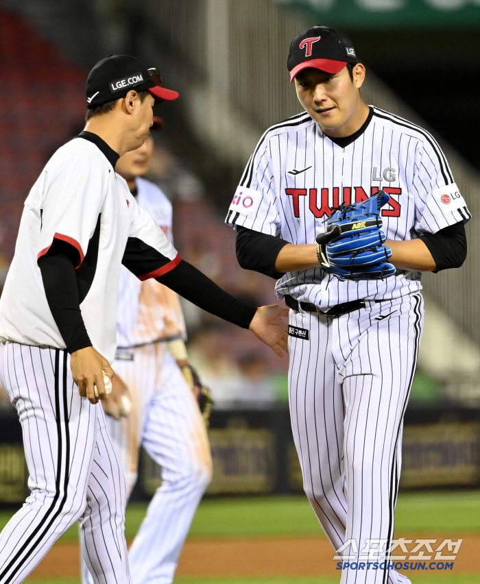It's not because of the ball. LG Shinheung left-hander ace, why was the first team canceled? 
