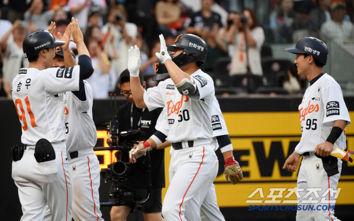 Lee Won-seok hit a grand slam! Hanwha Fireworks 15 hits! Doosan's 91st Saturday. 40 wins are in sight! Doosan has lost four games in a row