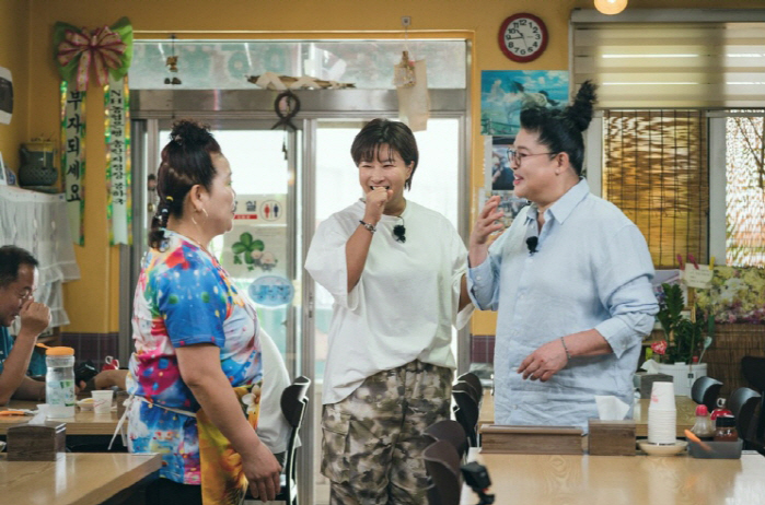 Lee Youngja Bungeoppang, 'Are you relatives?' Kim Wonhee was surprised, too
