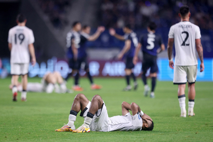 More disastrous than Shin Tae-yong, who faced the first team, Clawibert was smashed by Japan's 1.8th team, and 0 full-time shots → Coach also accepted the defeat