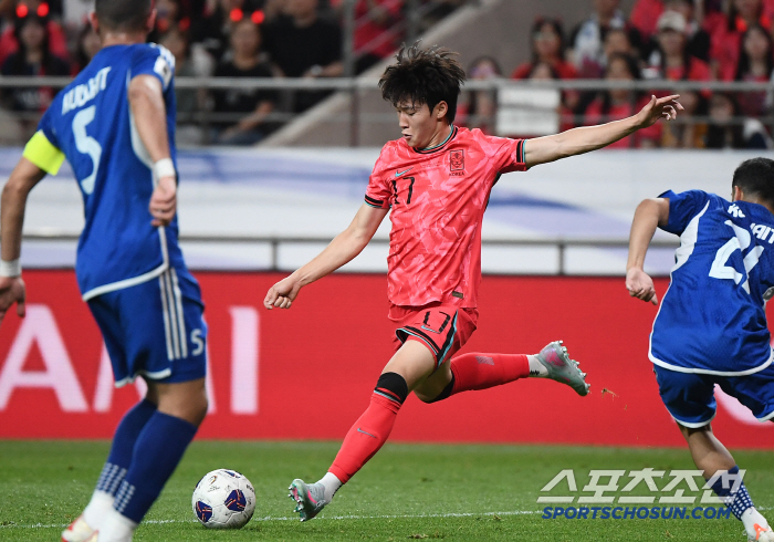 Lee Kang-in is different. King of Stoke → King of Sangam Tower, 2 help Bae Jun-ho's smile...Big inspirational senior, soccer future blossoming in praise
