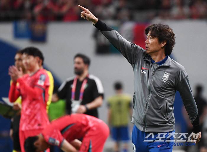 Lee Kang-in is different. King of Stoke → King of Sangam Tower, 2 help Bae Jun-ho's smile...Big inspirational senior, soccer future blossoming in praise
