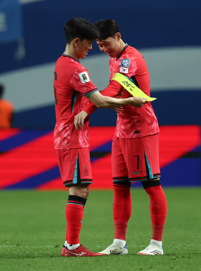 Provisional Captain Hwang In-beom's pride in advancing to the World Cup in Korea, I'll let you know that it's natural