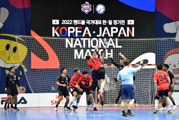 60th Anniversary of the Establishment of Diplomatic Relations, Men's and Women's National Handball Team Super Match will be held in Cheongju on the 21st