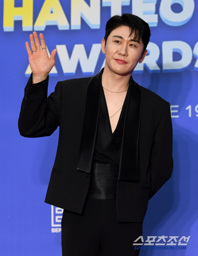 Demand for a down payment of 15 billion won for Yung Tak...Youngtak Makgeolli CEO suspended defamation for one year 