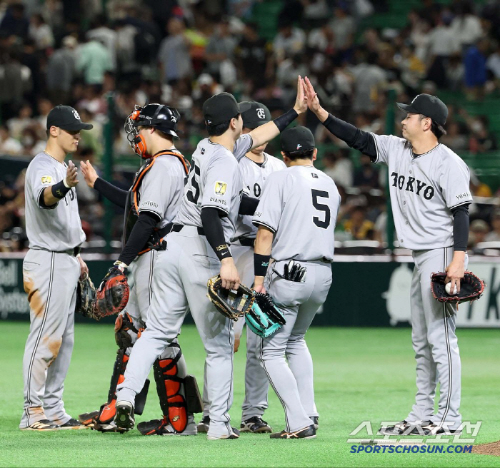 'I don't want to make an excuse.' 198-win pitcher with four runs in five innings in the second division, 23-year-old competitor wins his first start in the first division (Min Chang-ki's Japanese baseball)