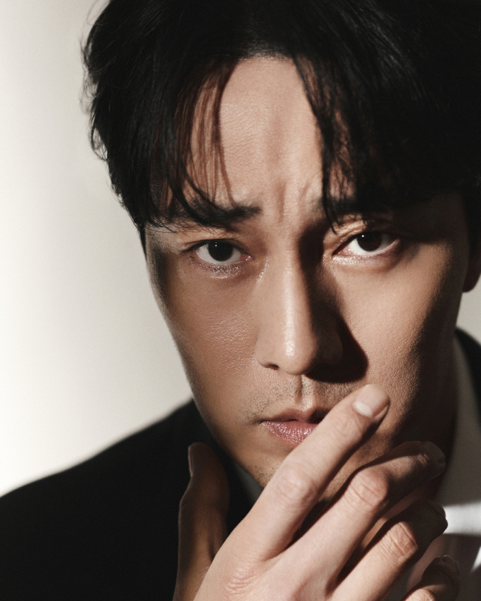 So Ji-sub Explains Meaning Behind Gold Gifts for ‘Mercy for None’