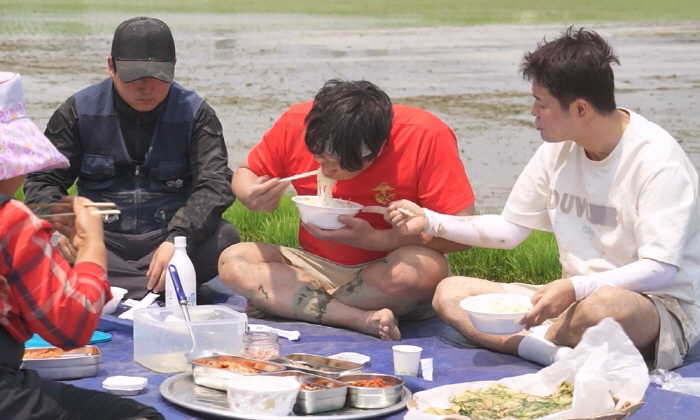 Jeon Hyunmoo X Sung Hwan Sunscreen Brothers..2900 pyeong of planting machine knockdown (Na Hon-san)