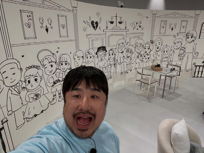 Kang Jae-jun ♥ Lee Eun-hyung, amazing gold hand drawing skills..No. 1 draws his own caricature