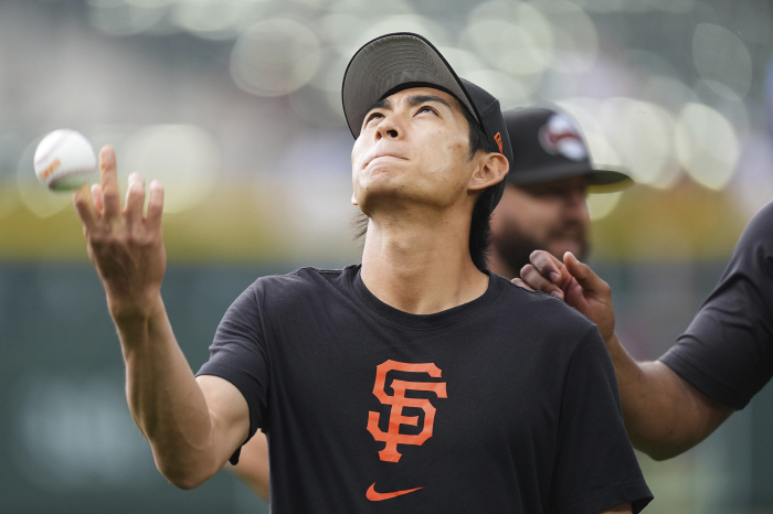 Lee Jung-hoo's instinct for leadoff explodes! Walk → score, triple → score, walk → score, and SF 107 COL for a big upset