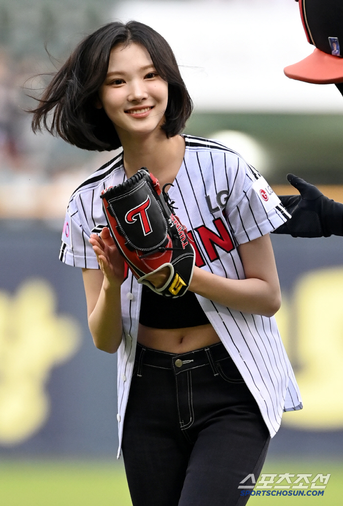 LG, which keeps its No. 1 ranking, will compete with Hanwha on the weekend for the lead in anti-game difference, after 6.5 billion top catcher's come-from-behind double to 40 wins.