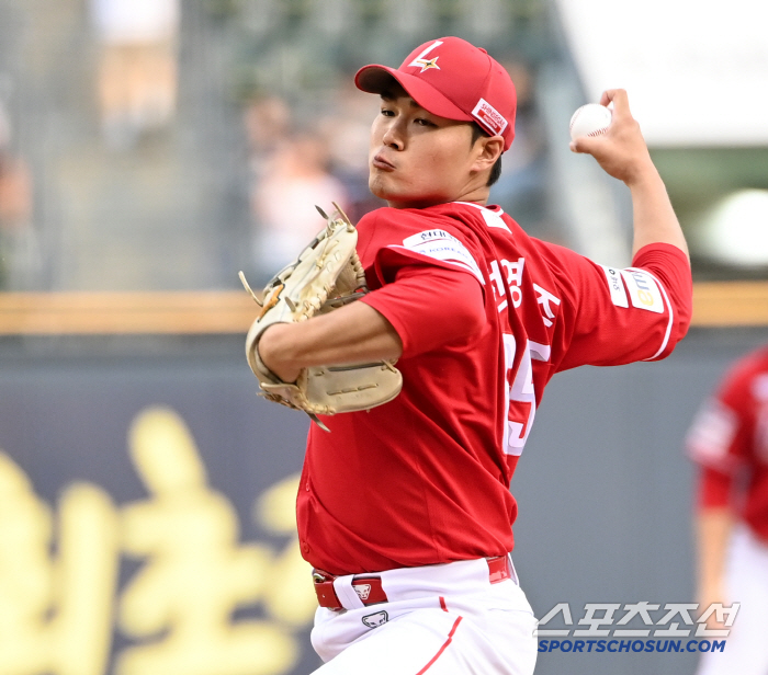 LG, which keeps its No. 1 ranking, will compete with Hanwha on the weekend for the lead in anti-game difference, after 6.5 billion top catcher's come-from-behind double to 40 wins.