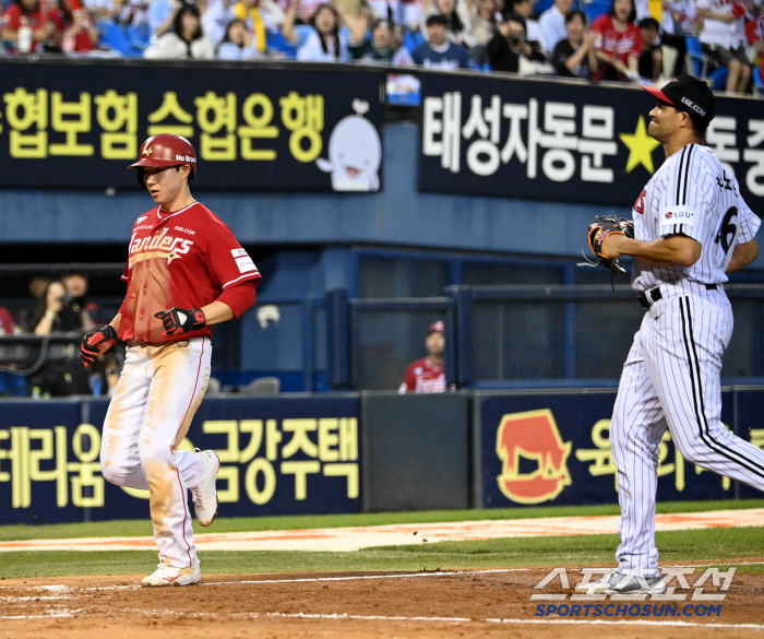 LG, which keeps its No. 1 ranking, will compete with Hanwha on the weekend for the lead in anti-game difference, after 6.5 billion top catcher's come-from-behind double to 40 wins.