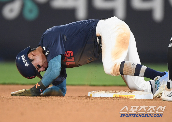 Lotte and KT won three consecutive games for two consecutive days, but failed to laugh at the transfer to Jang Doo-sung Hospital