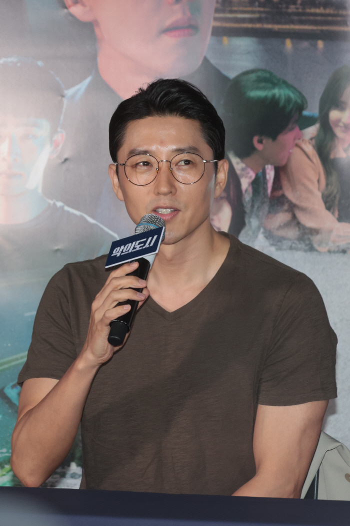  The Korean movie industry is difficult...Kim Hye-eun apologizes for shooting Rhyu Si-min → President mentioned (Roundup)