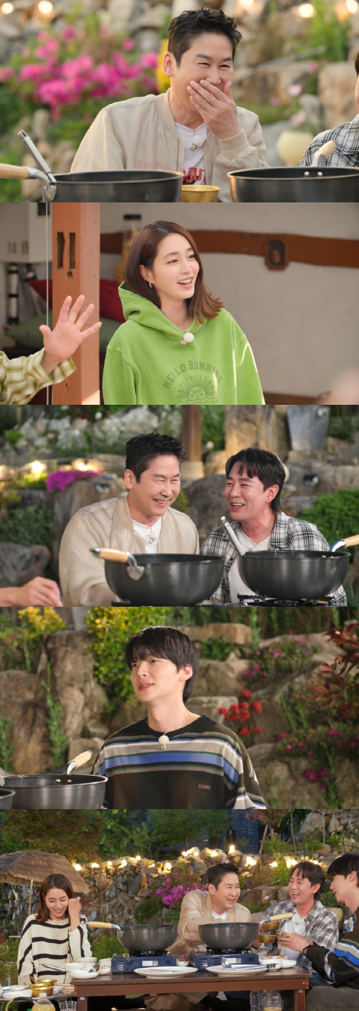 Shin Dong-yup Suggests Joint Wedding for Ahn Jae-hyun on 'Going and Coming' with Lee Min-jung