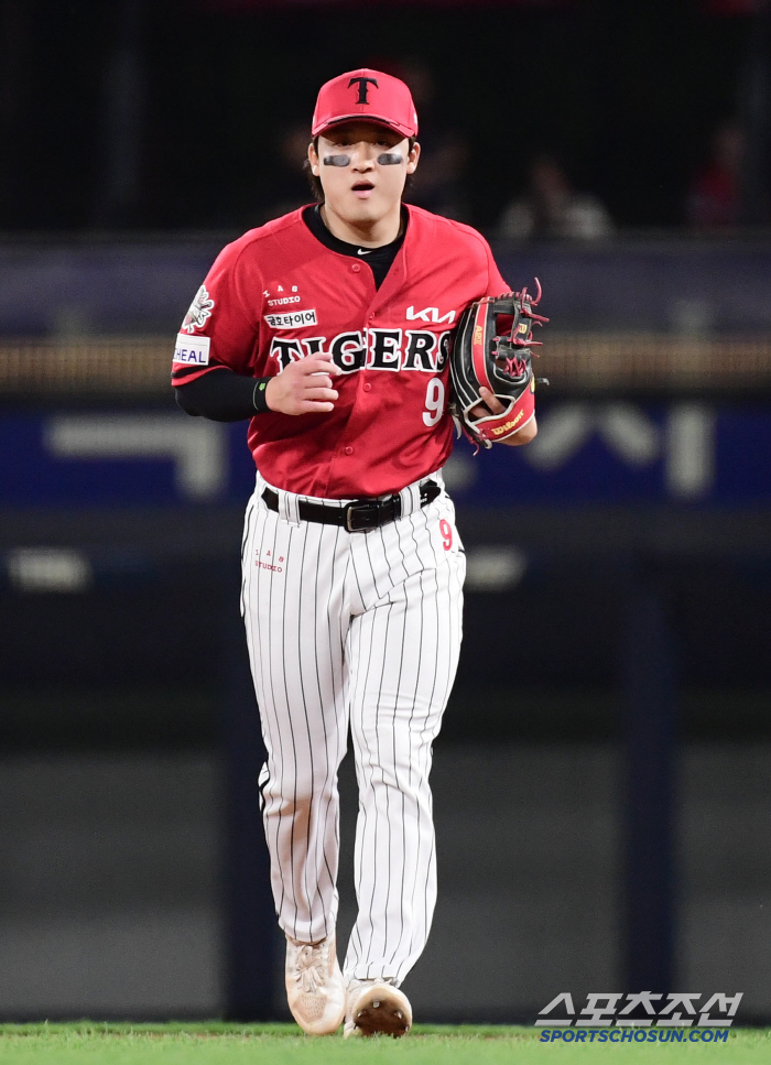 Why is the flower director sighing and even Kim Do Young... Even the remaining infielders leave → Rehabilitation for 4 weeks without surgery