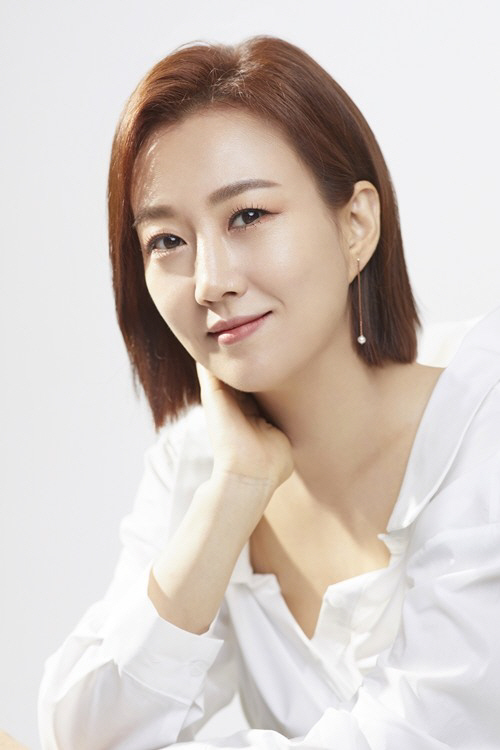 After Jang Yoon-jung left as a junior singer, he also lost his manager in an accident. It was so hard