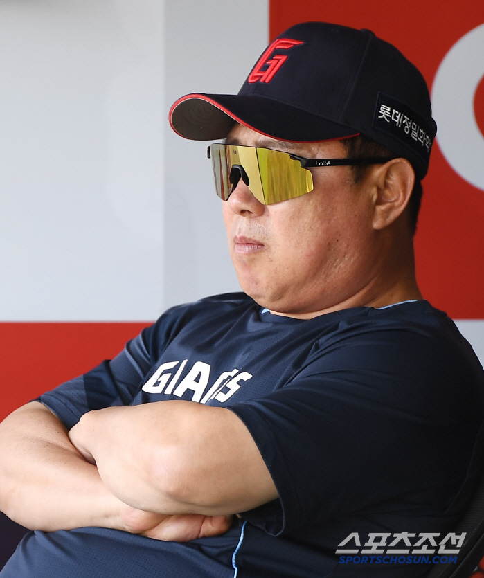 Boom from 2 meters high! Can we see 157km must-win group → 6G consecutive bullpen  22K Yoon Sung-bin is now 