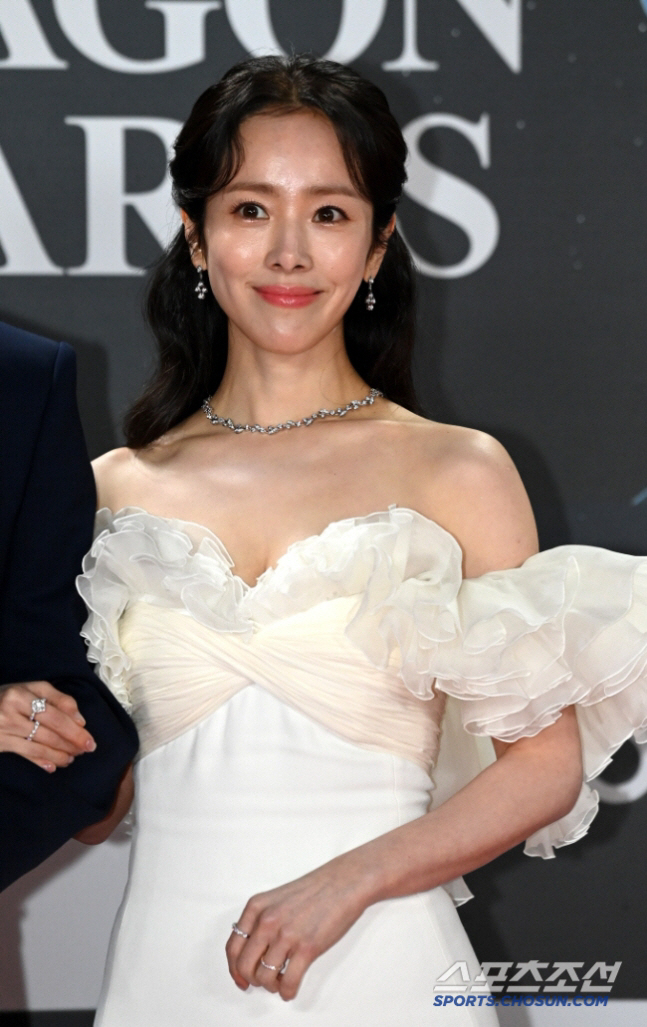 Choi Jeong-hoon ♥ Get close with Han Ji-min's real sister while talking about relationships. She's happy that she's become a person